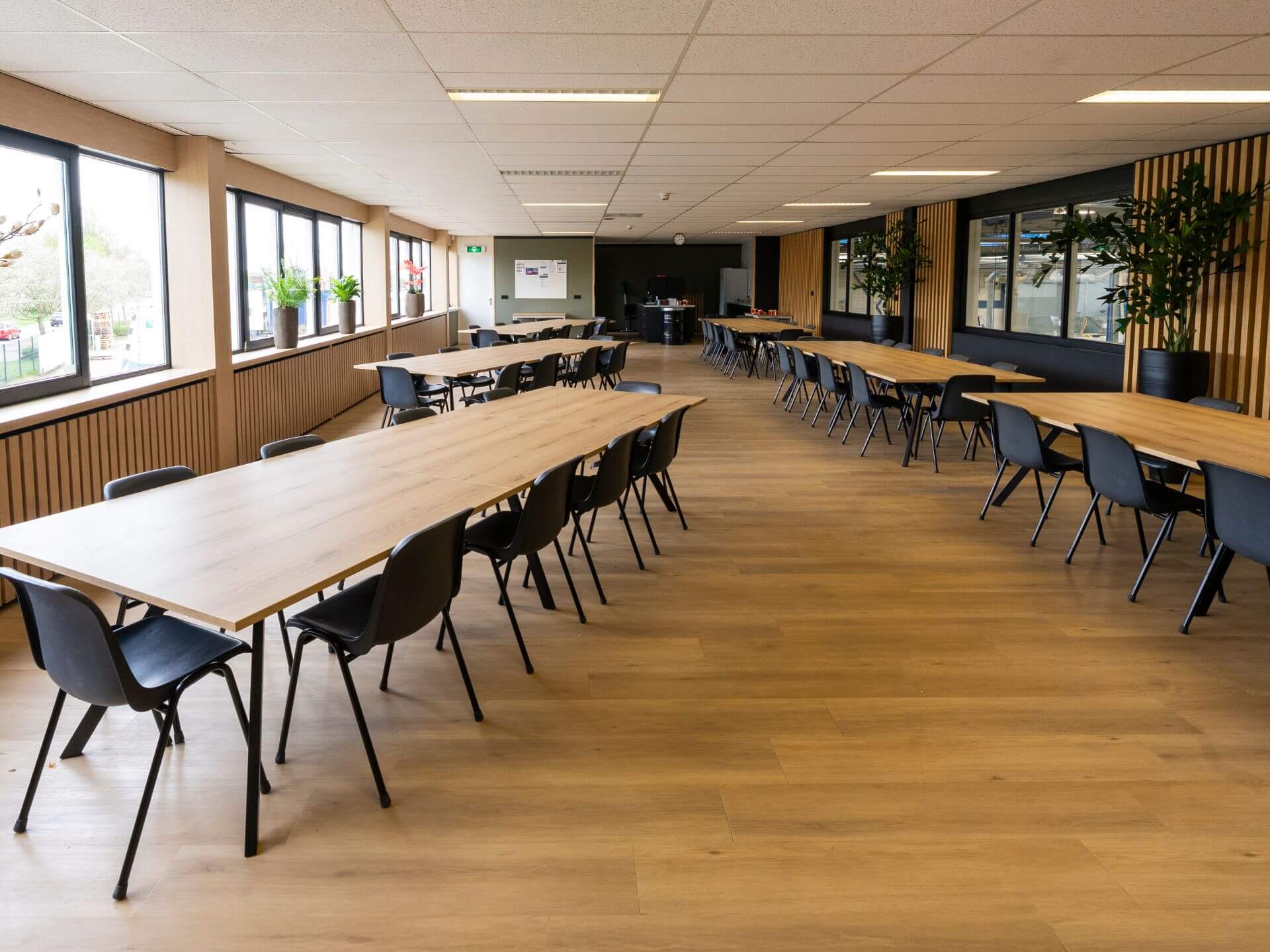 Wiggers Wandbekleding kantine Wiggers Wandbekleding kantine