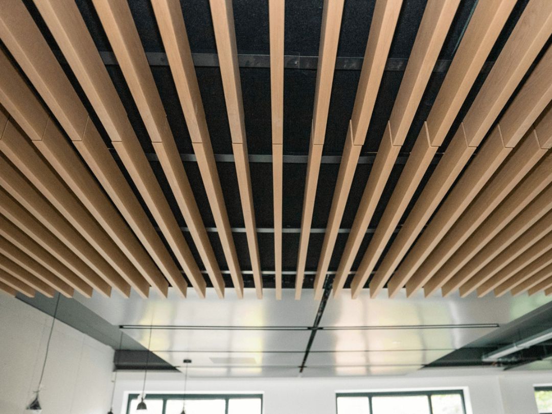 Houten plafondframes voor Herman Gorter Complex
