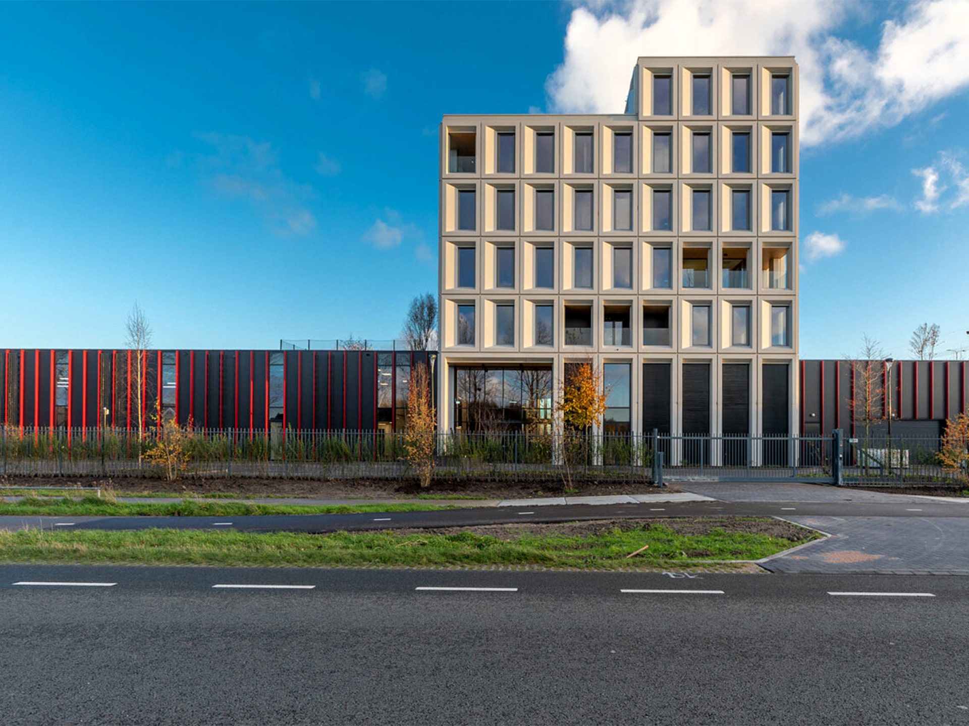 Campus Nieuw Vennep Heilijgers Bouw Van Egmond Architecten buitenaanzicht Campus Nieuw Vennep Heilijgers Bouw Van Egmond Architecten buitenaanzicht